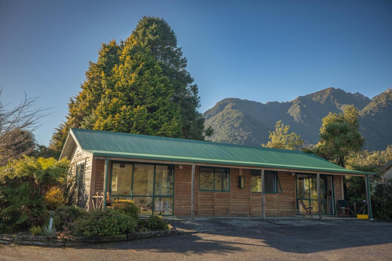 Rainforest Motel Fox Glacier Esterno foto