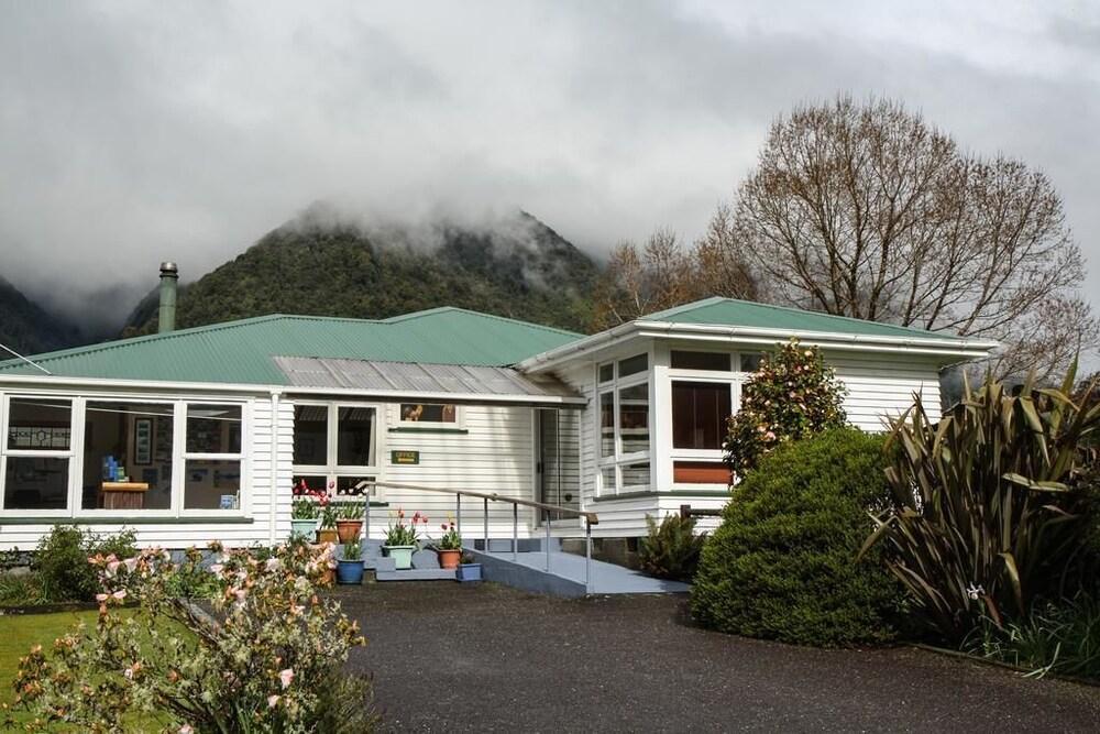 Rainforest Motel Fox Glacier Esterno foto