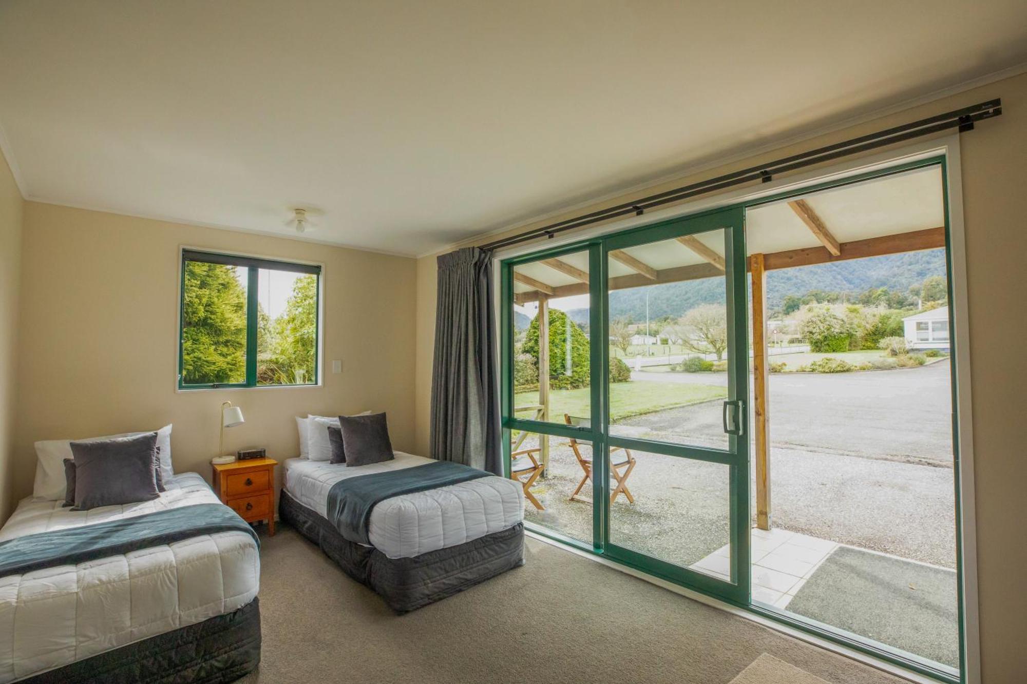 Rainforest Motel Fox Glacier Esterno foto
